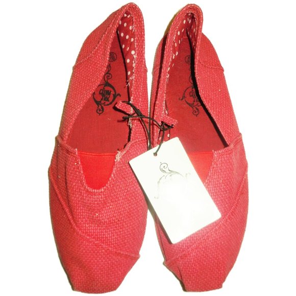 Women's Shoes 9/10 summer canvas flats casual red NWT - Picture 1 of 9